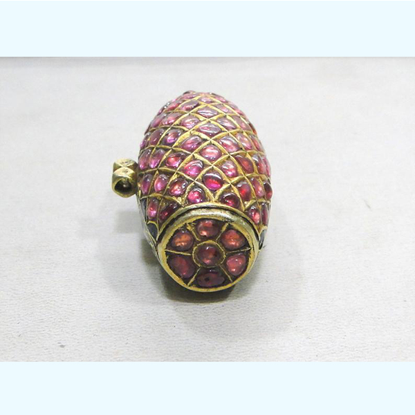 natural and artistic